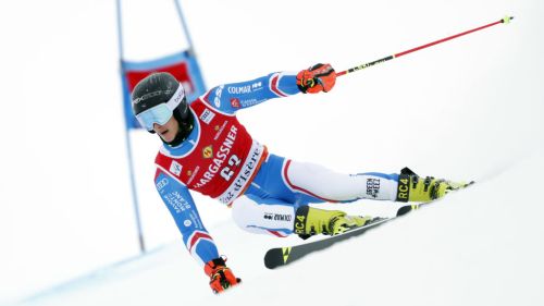 Mondinelli... c'è! La valsesiana è 3^ a metà gara dello slalom iridato guidato dalla solita Germane