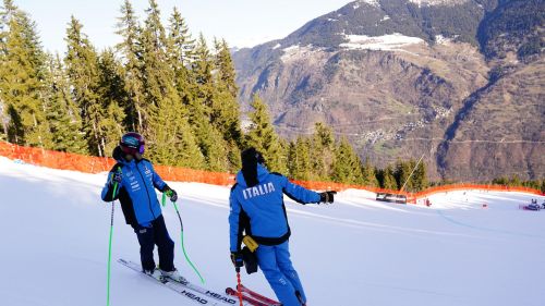 A Courchevel esiste l'incognita meteo, alle 11.00 il super-g recupero di Garmisch: sono 9 gli azzurri attesi