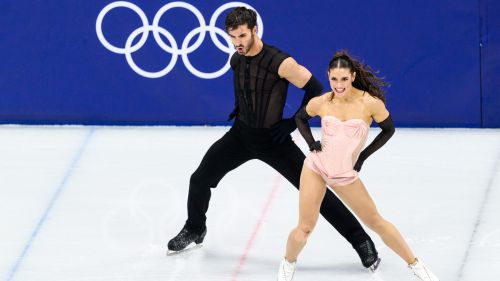 Guillaume Cizeron nella leggenda, &egrave; di nuovo campione olimpico con Fournier Beaudry. Cuore Guignard-Fabbri: gli azzurri quarti