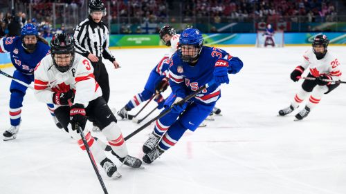Clamorosa finale olimpica nell'hockey: gli Stati Uniti ribaltano il Canada davanti agli occhi di... Brignone