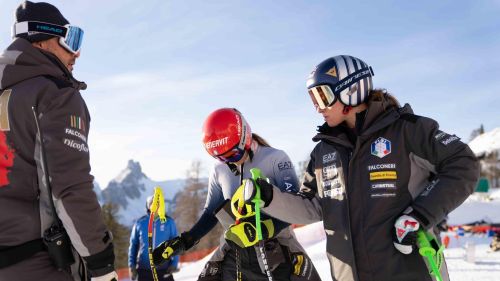 Olympia delle Tofane al top, alle 11.00 c'è la quarta discesa di coppa: Goggia parte col 15, dopo quasi tutte le rivali
