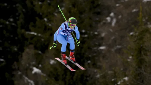 Prova tosta a Cortina dopo la nebbia, è una Vonn super fino allo Scarpadon. Goggia risponde presente