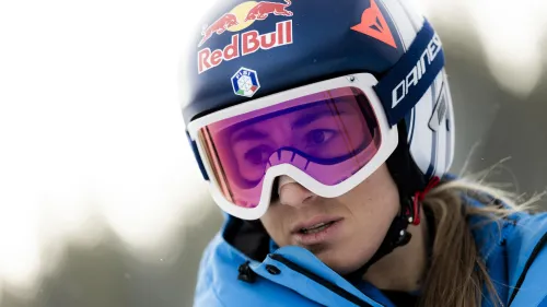 Meteo non semplice a Mont-Tremblant, ma alle 17.00 si comincia con il terzo gigante di coppa: 5 le azzurre in gara