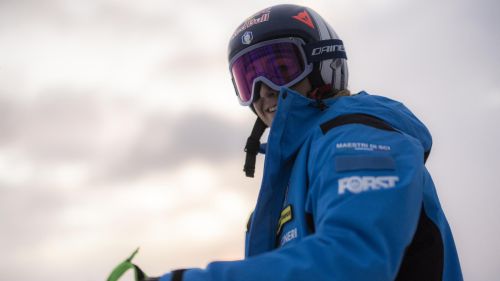 Goggia sorride dopo il 3° crono in apertura: 