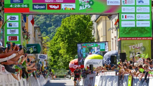 Dallo speedskating al ciclismo, il salto di Sandrine Tas e Lennart Jasch ora è completo
