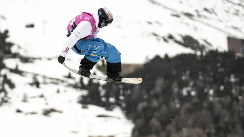 Raduno a Stubai per Matteoli e compagni: poco più di un mese allo start della CdM di big air per lo snowboard