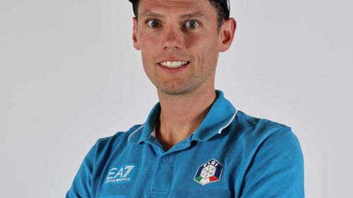 Felix Loch cuore d'oro: il fuoriclasse tedesco dello slittino si è recato in Polonia per aiutare i profughi ucraini