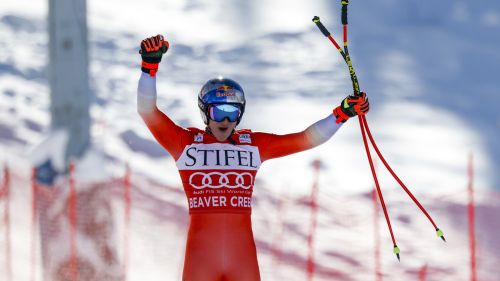 Re Odermatt, la prima vittoria in discesa sulla Birds of Prey val bene un... cheeseburger: 