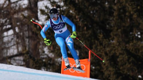 Spunta di nuovo il sole a Cortina per la combinata a squadre in rosa: via alle 10.30, l'Italia ci prova con 4 tandem