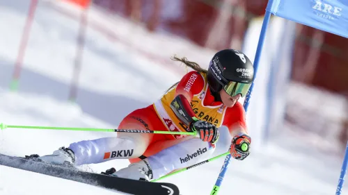 Clamoroso errore di Shiffrin quando stava volando, Rast e Scheib sono davanti nel gigante di Are. Fuori Hector
