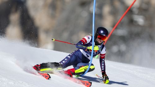 Shiffrin in difficolt&agrave; a Cortina? Non proprio: 1^ manche devastante di Mikaela nello slalom olimpico, Duerr a 8 decimi