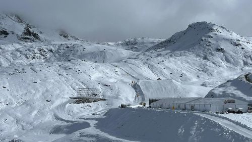 Deromedis, Galli, Tomasoni e tutto il team CdM a Saas-Fee: lo skicross azzurro si avvicina allo start stagionale