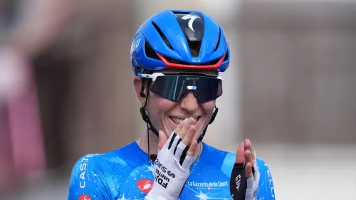 Dal ghiaccio alla doppietta Giro-Tour: Demi Vollering è leggenda, a Nizza una maglia gialla davvero speciale