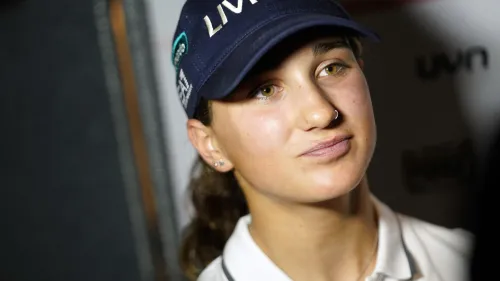 A Stubai, sede dell'opening di CdM per il freeski, ecco Flora Tabanelli e compagni in allenamento dal 2 novembre