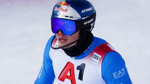 Alle 13.00 la manche decisiva dello slalom che chiude la tappa di Val d'Isère: norvegesi 