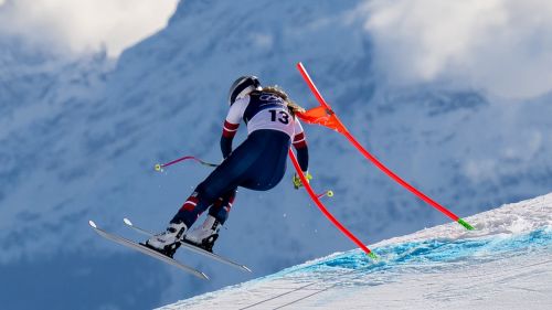 Per Lindsey Vonn si parla di frattura del femore: l'elisoccorso l'ha trasportata da Cortina a Treviso