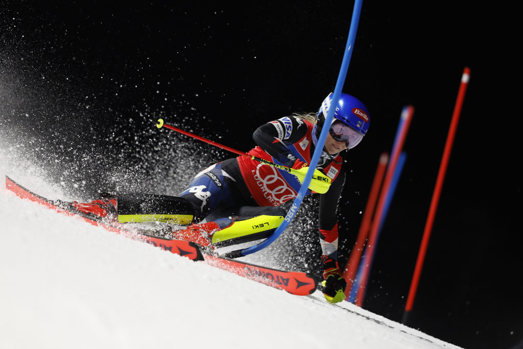 Vlhova piega Shiffrin a Flachau, parla ancora slovacco lo slalom e sul podio ci va pure Hector