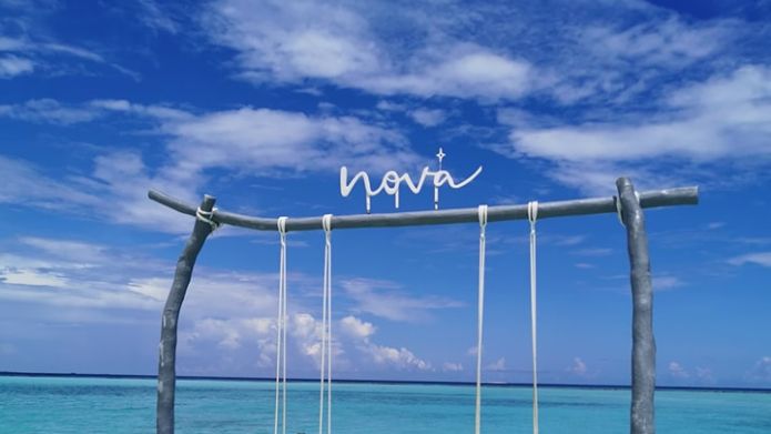 Maggio, il mese delle vacanze per il circo bianco: Holdener e Goggia alle Maldive, Huetter a Capo Verde e Vonn in... F1
