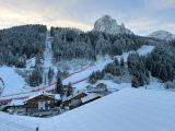 La Val Gardena è una cartolina da sogno, via alla stagione degli uomini jet: alle 11.45 la prima discesa!