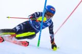La risposta di Mikaela: comanda Shiffrin su Ljutic a metà gara dello slalom di Sestriere, che shock per Rast