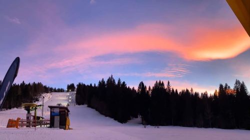 Triveneto, le località dove una famiglia di quattro persone può spendere meno di 100 euro per lo skipass in alta stagione