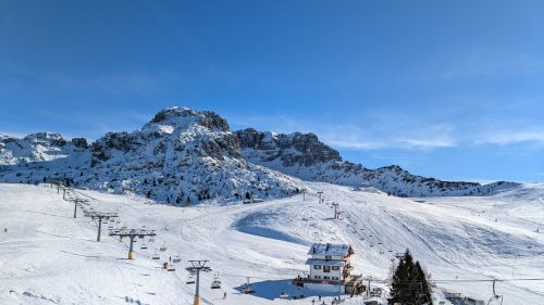 Piani di Bobbio, stagione al via. Scopri la skiarea con il reportage di NEVEITALIA nel primo giorno di apertura