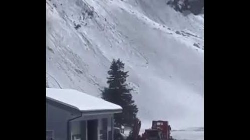A engelberg in svizzera una cabina di un impianto di risalita è precipitata forse a causa del vento