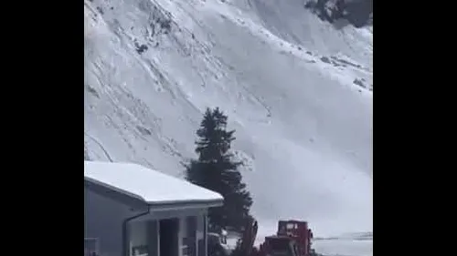 A Engelberg in Svizzera una cabina di un impianto di risalita è precipitata forse a causa del vento