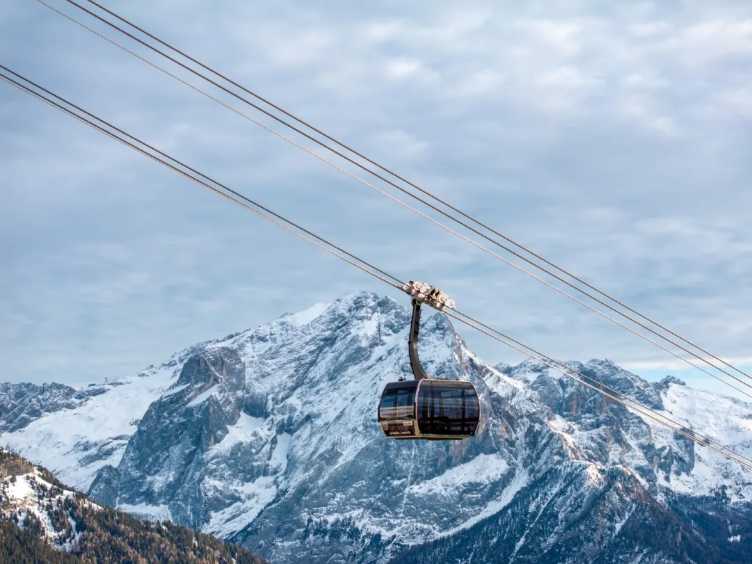 Venerdì 19 dicembre apre la nuova cabinovia 3S che collega Campitello di Fassa al Col Rodella