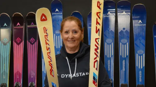 Dynastar, con Speed Omeglass Master SL R22 Gold Edition torna lo sci di Paoletta Magoni