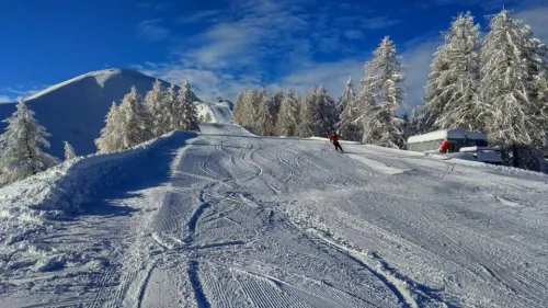 Verso La Vetta Dopo Una Nevicata
