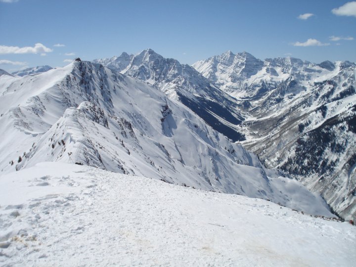 valli e montagne si susseguono con altitudini importanti