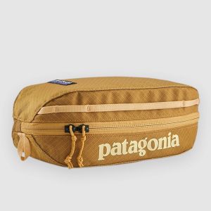 Prezzi Patagonia black hole cube 3l backpack pufferfish gld / bswx tan
